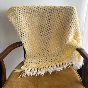 Vintage Handmade Crochet Throw Blanket Yellow White Fringe MCM Mid Century 31x46